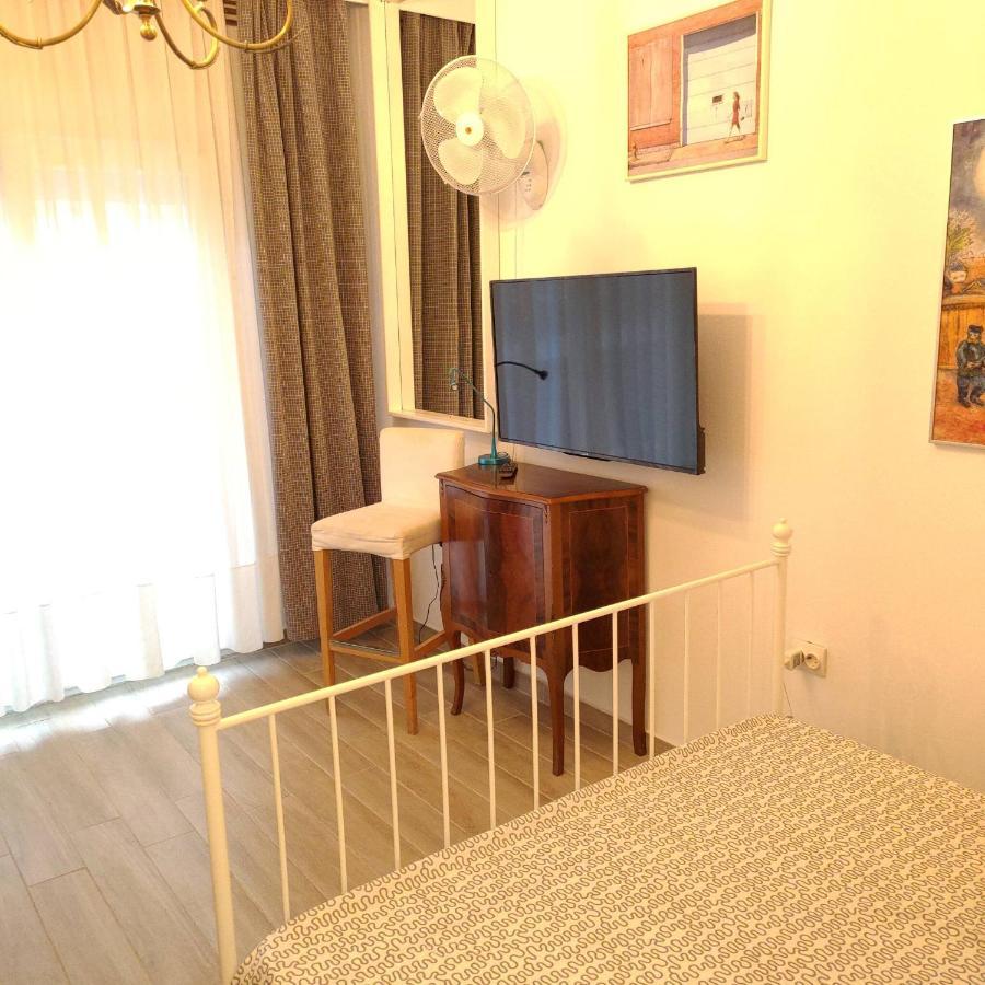 Promenade Apartment With Sea View Szaloniki Kültér fotó