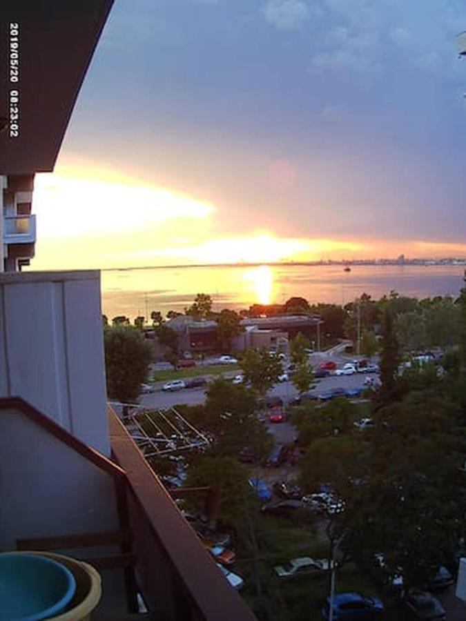 Promenade Apartment With Sea View Szaloniki Kültér fotó